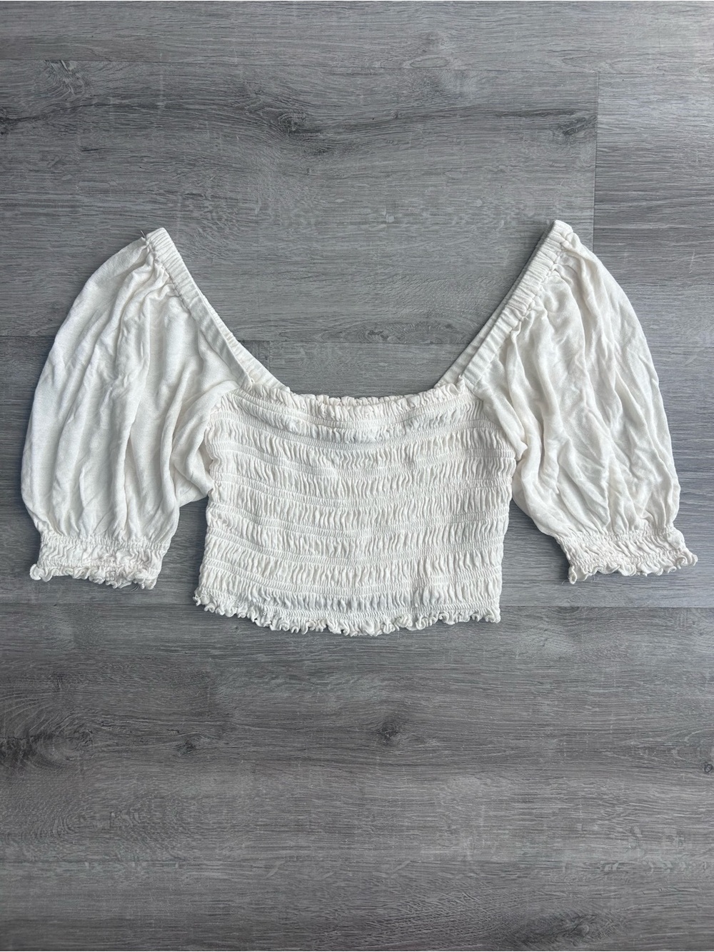 Urban Outfitters off white smocked bodice puff sleeve cropped top, size xs